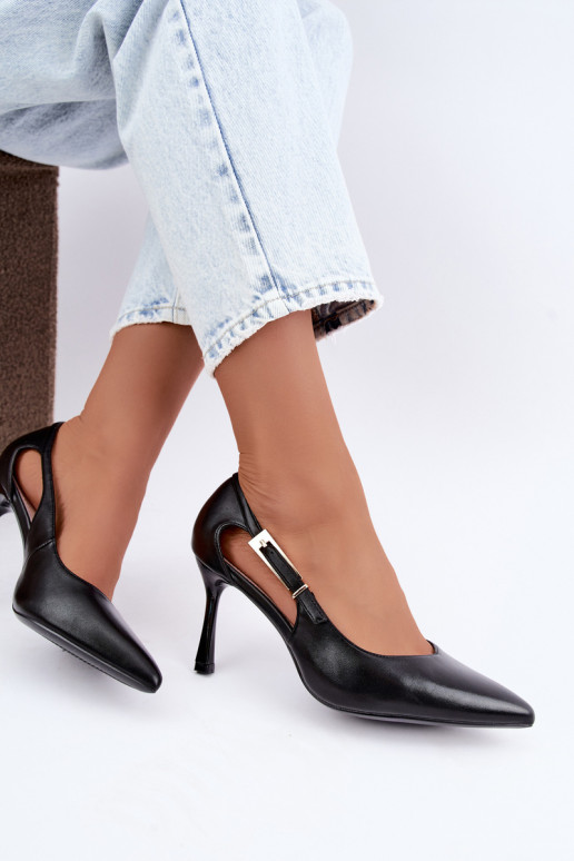 Escarpins avec découpes et boucles dorées Vinceza 62288 noires