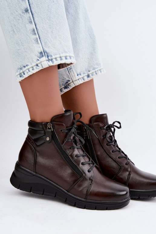 Bottines en cuir pour femmes avec plateforme, isolées Vinceza 39963 en couleur chocolat