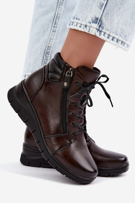 Bottines en cuir pour femmes avec plateforme, isolées Vinceza 39963 en couleur chocolat