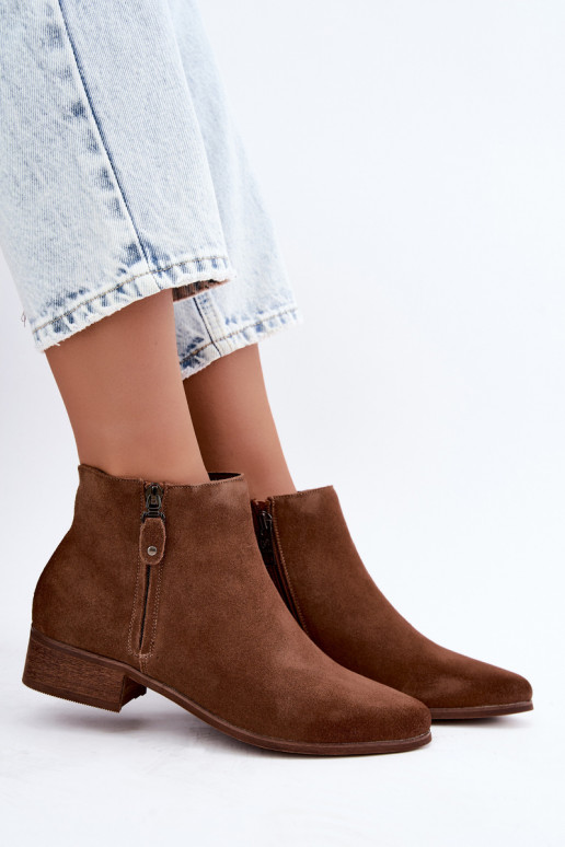 Chaussures en cuir suédé à petit talon Vinceza 133136 en couleur marron