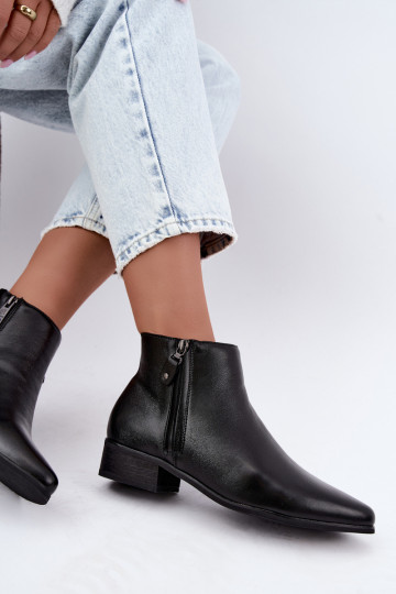 Bottines en cuir à petit talon Vinceza 133136 en couleur noire