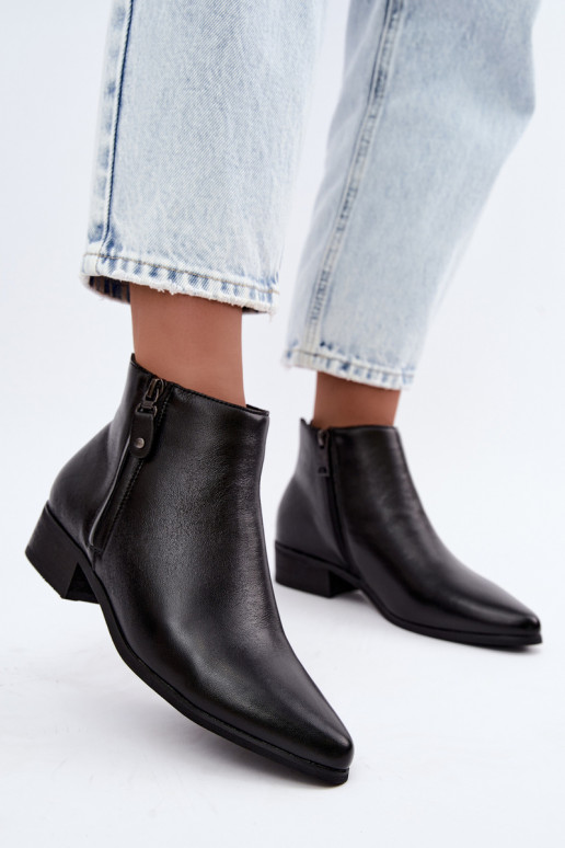 Bottines en cuir à petit talon Vinceza 133136 en couleur noire