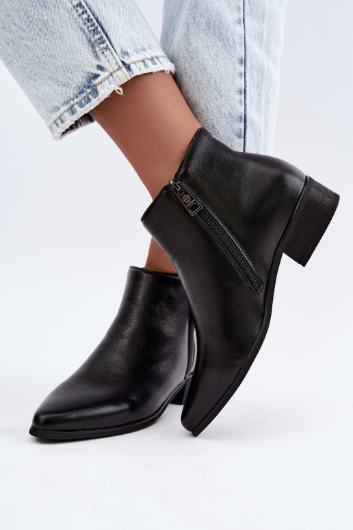 Bottines en cuir à petit talon Vinceza 133136 en couleur noire