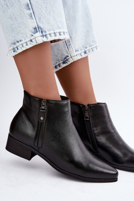 Bottines en cuir à petit talon Vinceza 133136 en couleur noire
