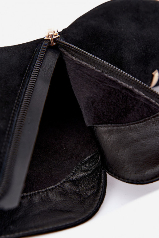 Chaussures en cuir suédé pour femmes isolées avec talons D&A CR62-3496 en couleur noire