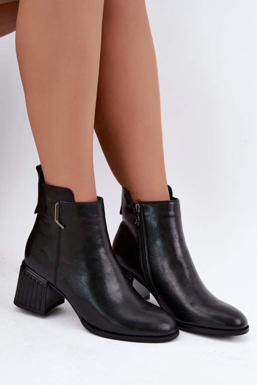 Bottines en cuir à talons isolées D&A CR62-3442 en couleur noire