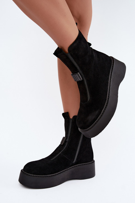 Bottines en suède synthétique avec plateforme isolées D&A CR62-3448 en couleur noire