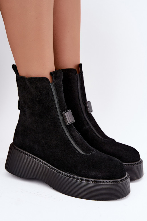 Bottines en suède synthétique avec plateforme isolées D&A CR62-3448 en couleur noire