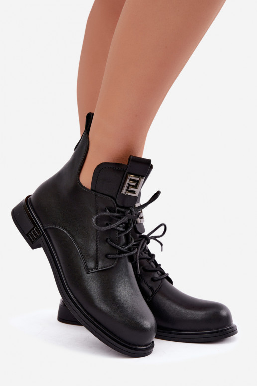 bottines isolées avec talons larges et ornements D&A MK62-7034 en noir