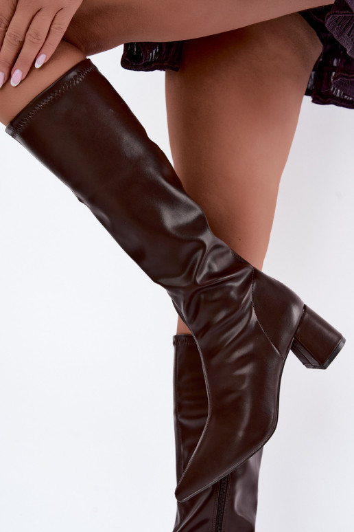 bottes hautes avec talons et bouts pointus en cuir synthétique en chocolat Amora