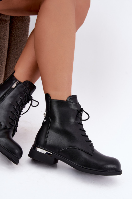 Bottines en cuir isolées avec larges talons en noir Vinceza 86450