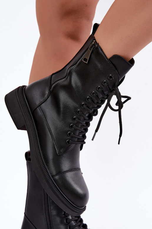 Bottines en cuir isolées de type bottes en noir Vinceza 86443