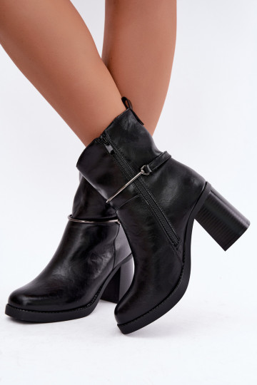 Bottines en cuir pour femmes isolées avec talons et talons décorés en noir Gracelle 2