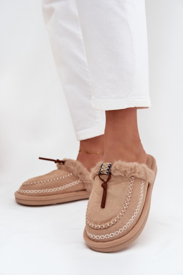 claquettes pour femmes avec fourrure et anneaux brodés en couleur sable Perivelle 2
