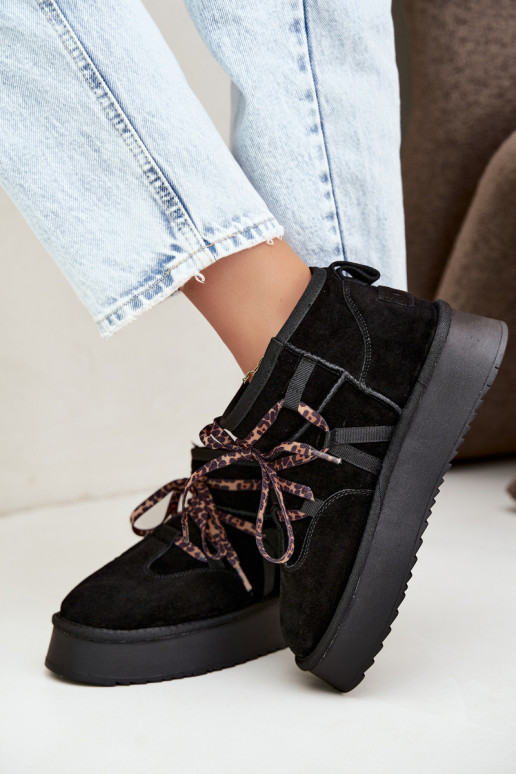 Bottes de neige en faux daim noires avec plateforme et détails élégants GOE UU2N4919