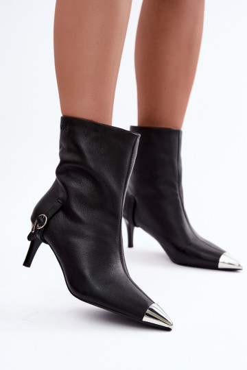 Bottines en cuir isolées avec talons fins GOE UU2N4226 noires 2