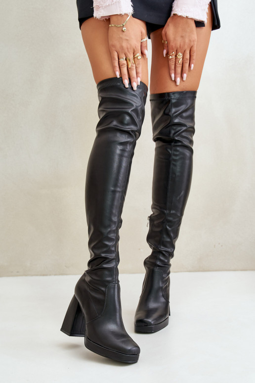 Bottes hautes avec talons en noir Liatheia