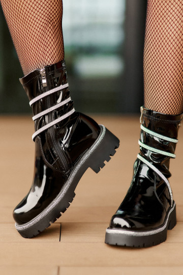 Bottines vernies avec décoration en noir Kikizelle 2