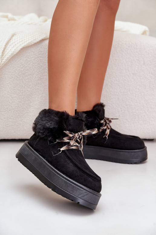 Bottes de neige basses avec plateforme et fourrure en noir Neathren
