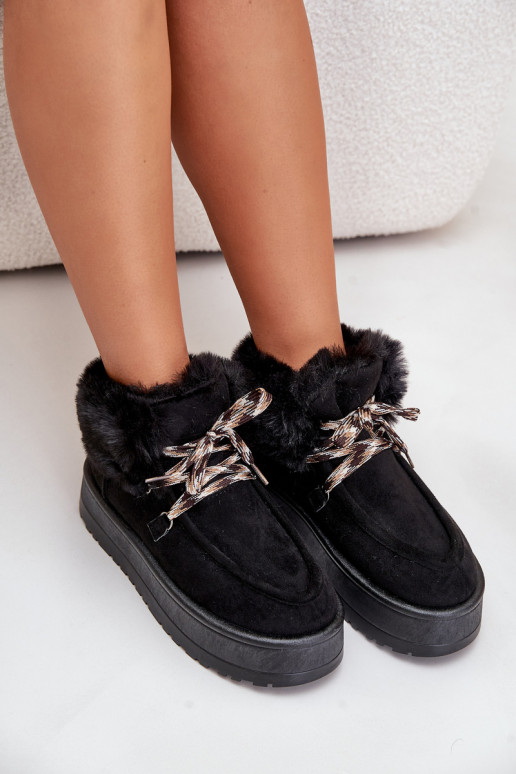 Bottes de neige basses avec plateforme et fourrure en noir Neathren