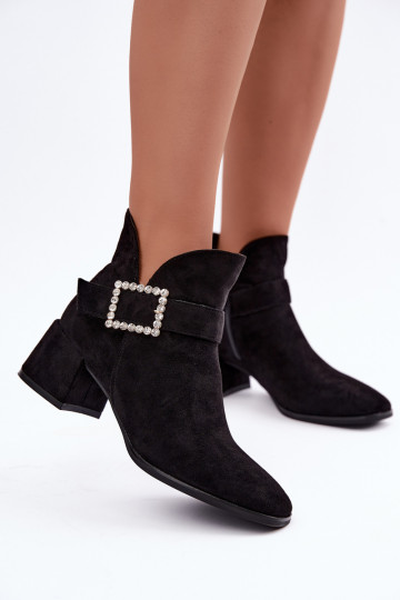 Bottines avec sangles et boucle décorative en noir Ameline 2