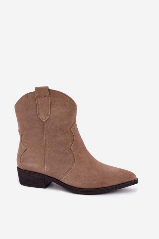 Bottes cowboy en daim couleur sable à petit talon Delsa