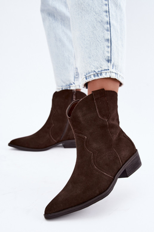 Bottes cowboy en daim couleur chocolat à petit talon Delsa