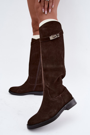 Bottes au-dessus du genou en daim couleur chocolat avec des sangles décoratives Clarimond 2
