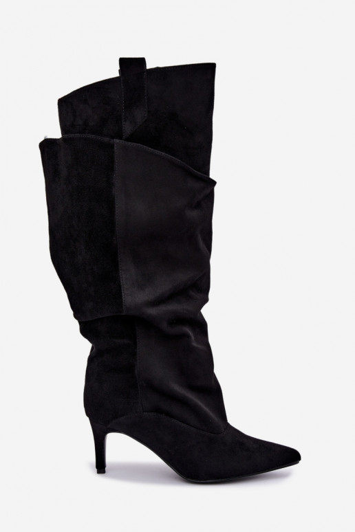 bottes hautes isolées avec volants et talons fins en couleur noire Auretta