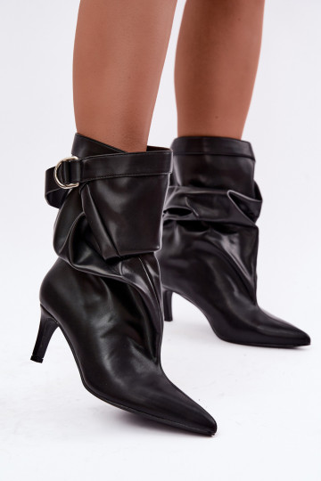 bottines à enfiler avec talons fins et sangles en couleur noire Soreya