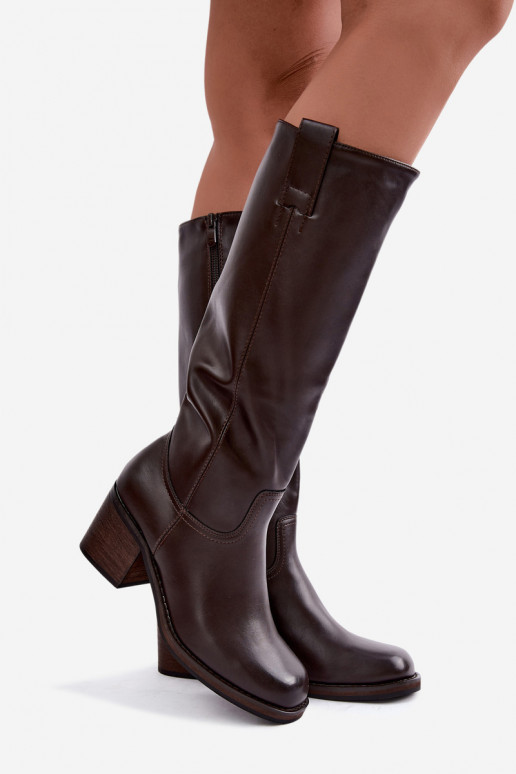 bottes hautes isolées avec talons en couleur marron Perrisa