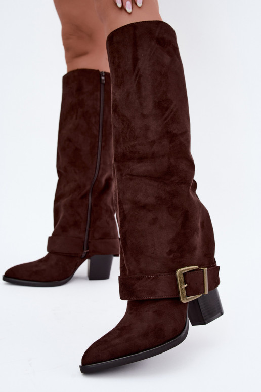 bottes hautes avec talons et boucles en couleur marron Mirea