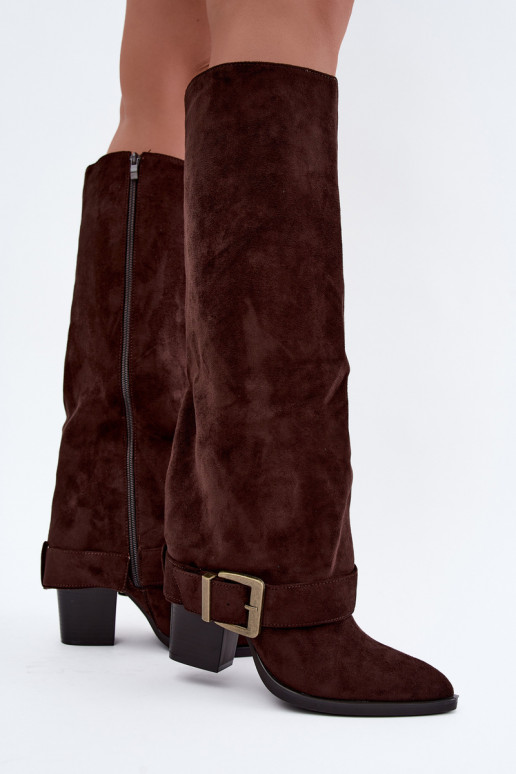 bottes hautes avec talons et boucles en couleur marron Mirea