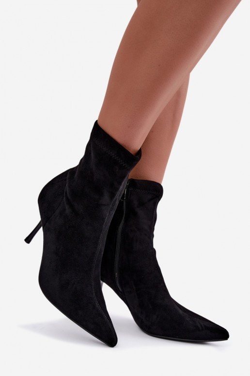 Bottines noires à talons fins Nireya