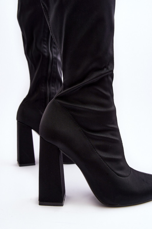 Bottes noires pour femmes au-dessus du genou avec talons Fatuma
