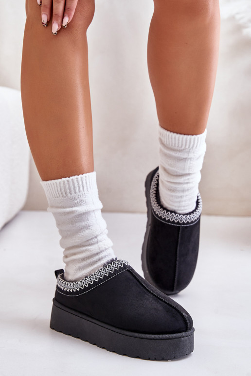 Bottes de neige noires pour femmes sur une plateforme avec isolation et fourrure à l'intérieur Remenia