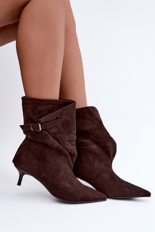 Bottines isolées Tiselle avec talons et boucles brunes