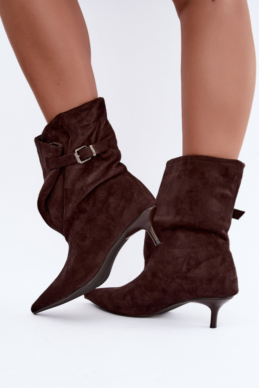 Bottines isolées Tiselle avec talons et boucles brunes