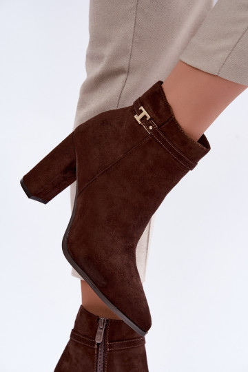 bottines avec talons et bandes décoratives en couleur chocolat Preselle