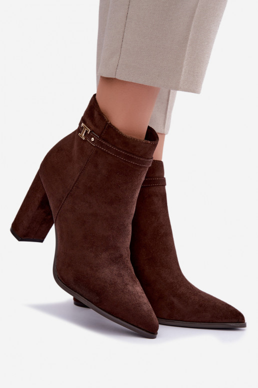 bottines avec talons et bandes décoratives en couleur chocolat Preselle