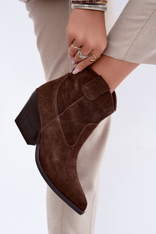 bottes en daim doublées de style cowboy avec talons en couleur marron Tirabelle