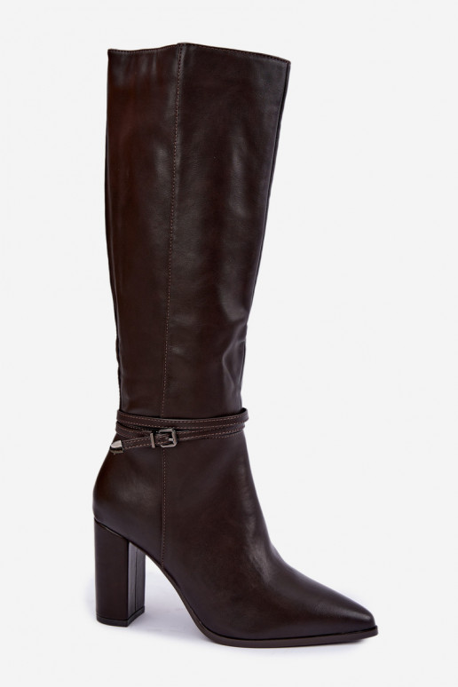 Bottes isolées jusqu'au genou avec talons et sangles couleur chocolat Abriselle