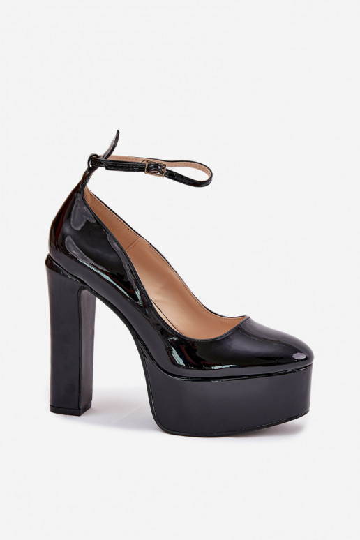 Talons noirs effet verni avec plateforme Nianka