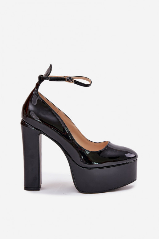 Talons noirs effet verni avec plateforme Nianka