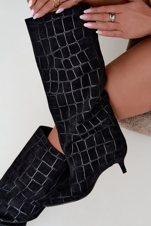 Bottes noires à enfiler au-dessus du genou avec détails embossés et talons Cazelle