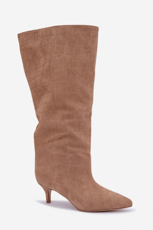 Bottes beiges à enfiler au-dessus du genou avec détails embossés et talons Cazelle