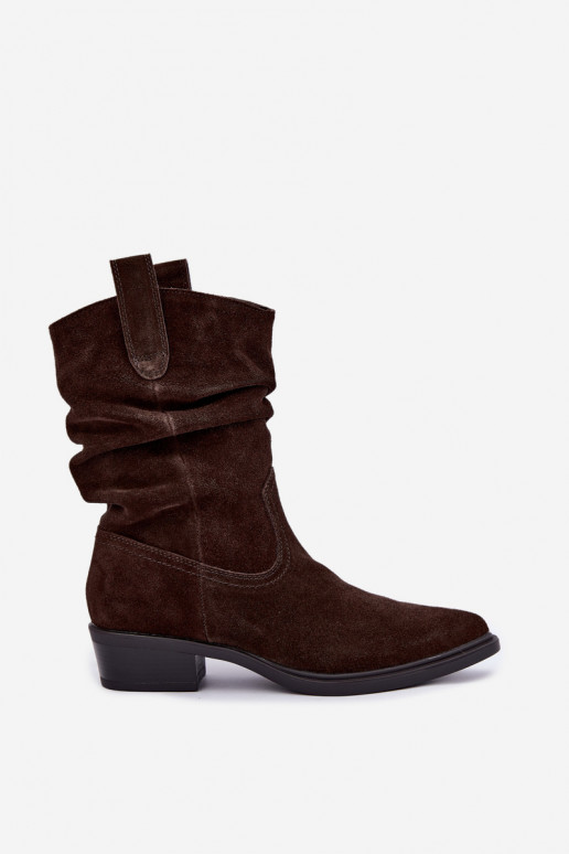 Bottines style cowboy brunes en daim synthétique isolées Sergio Leone BT-16