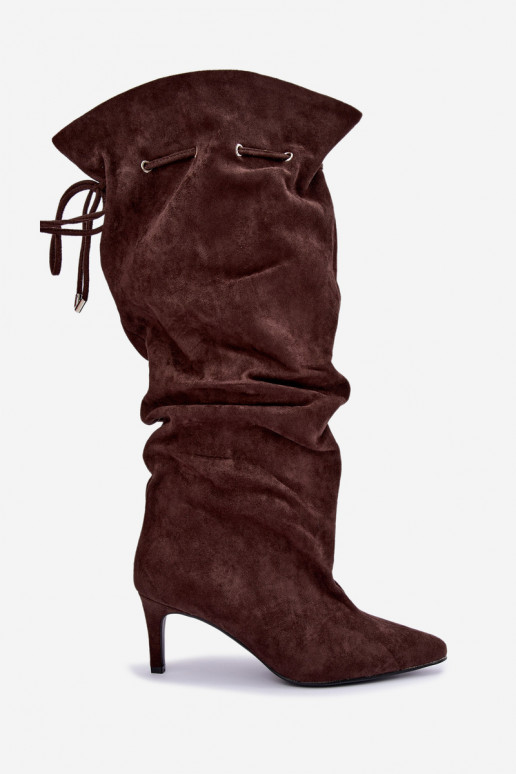 bottes montantes chaudes à enfiler avec des talons fins et des détails stylés en couleur chocolat Tivelle