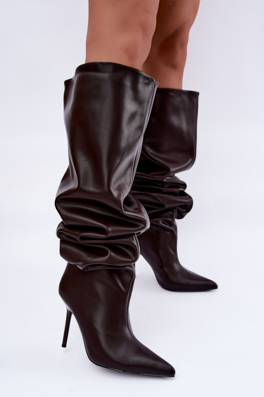 bottes hautes pour femmes avec talons fins au-dessus du genou en couleur chocolat Aderelle