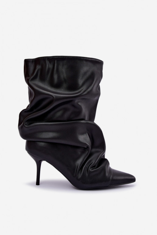 bottines à enfiler chaudes et froissées avec talons fins en couleur noire en simili cuir Greselle